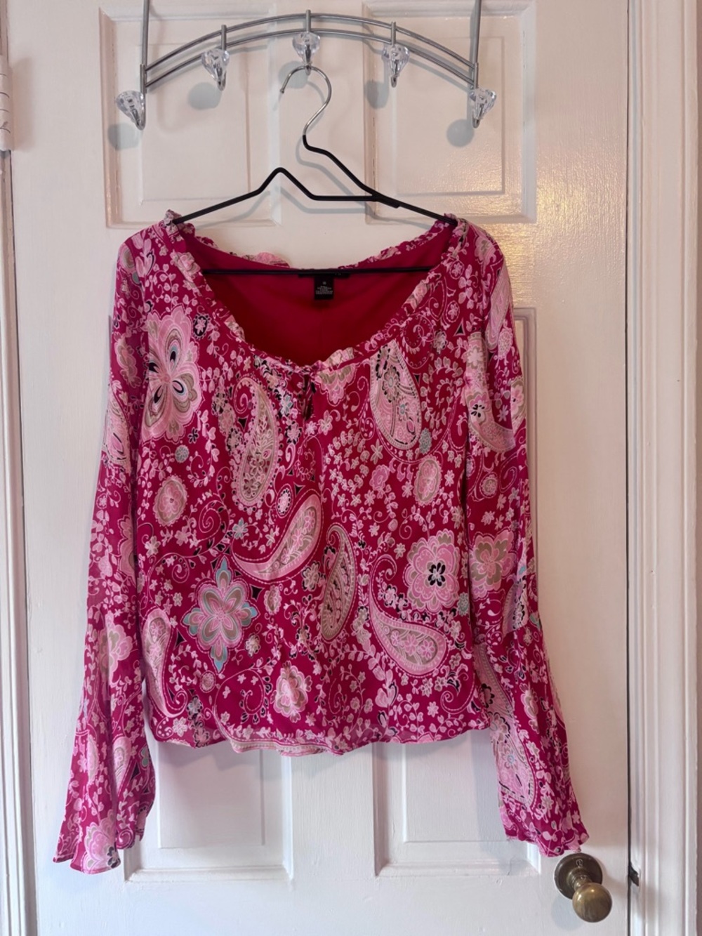Harold's Pink Paisley Long-Sleeve Scoop-Neck Top